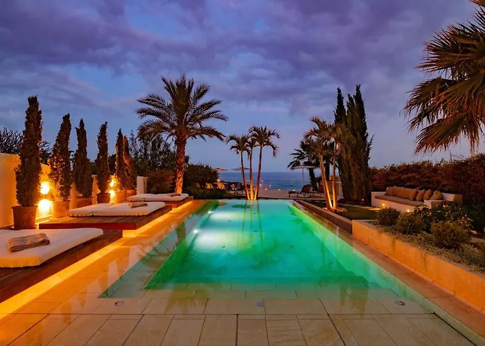 Horizonte Club In By Solaga Homes ネルハ