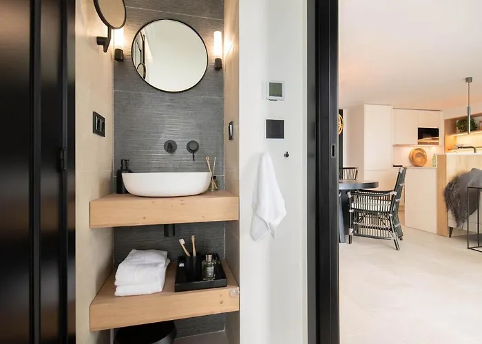 Horizonte Club In By Solaga Homes ネルハ